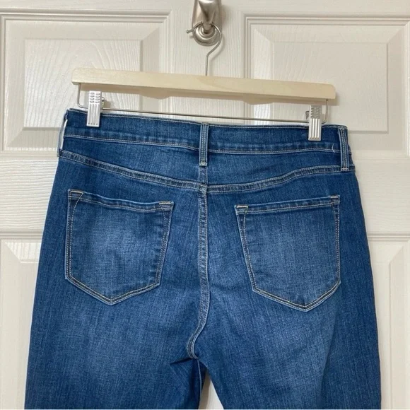 Old Navy Women’s Curvy Mid Rise Skinny Jeans Size 6 Short Casual Preppy Denim - Picture 6 of 16